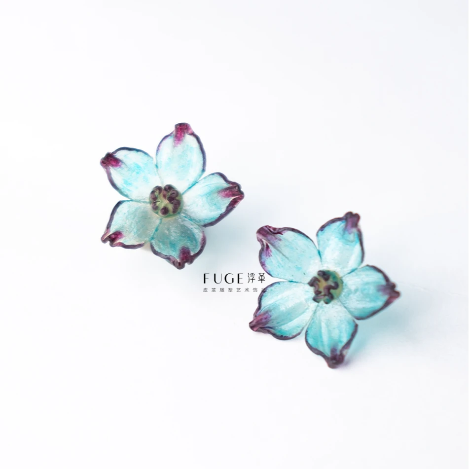 浮革 非金属皮质耳饰 手作紫荆花小耳钉手工皮雕塑蓝紫色