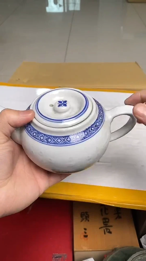 日瓷回流小壶一个