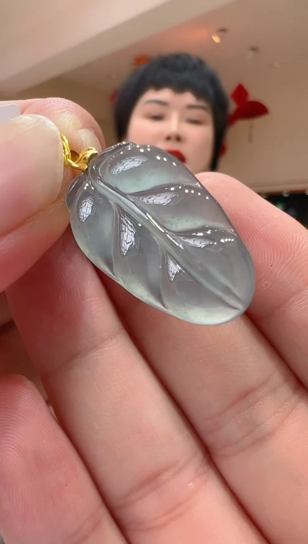 【闪购商品】翡翠吊坠(不含链)18K金镶嵌