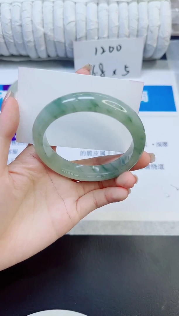 石英质玉手镯未镶嵌32/62.1