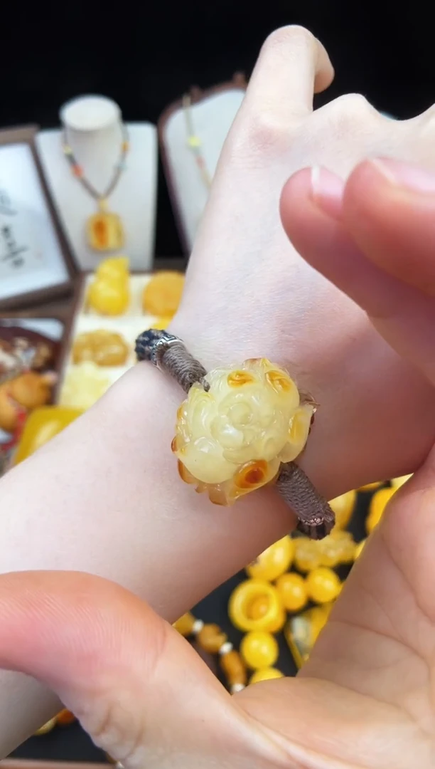 琥珀未镶嵌珠宝奇石柒月