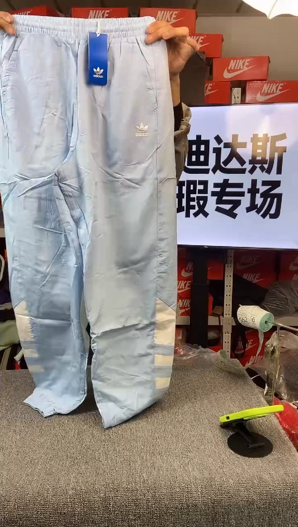 550编码 阿迪达斯 全新无暇 尺码160M 直播间过款为准