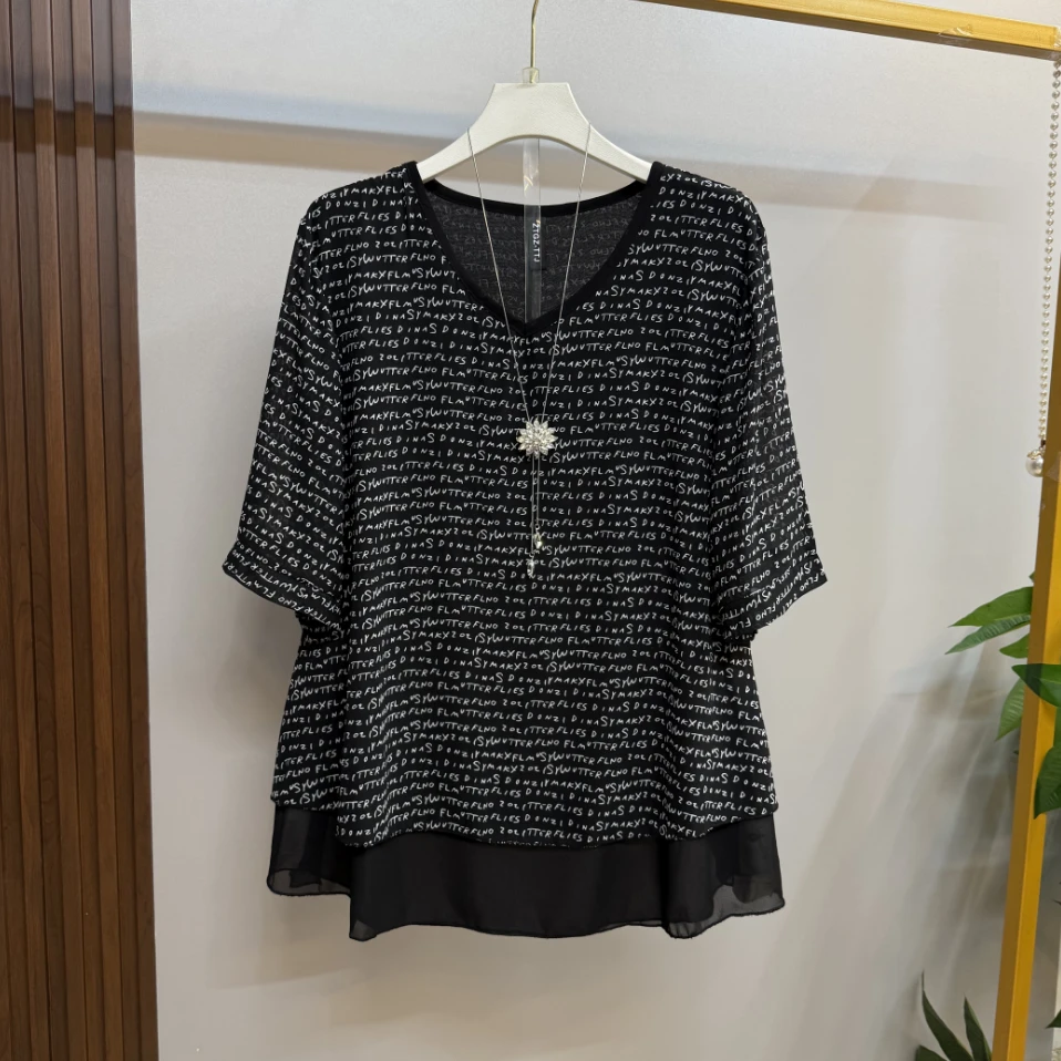 新款大码女装时尚气质V领拼接假两件百搭遮肉大衫