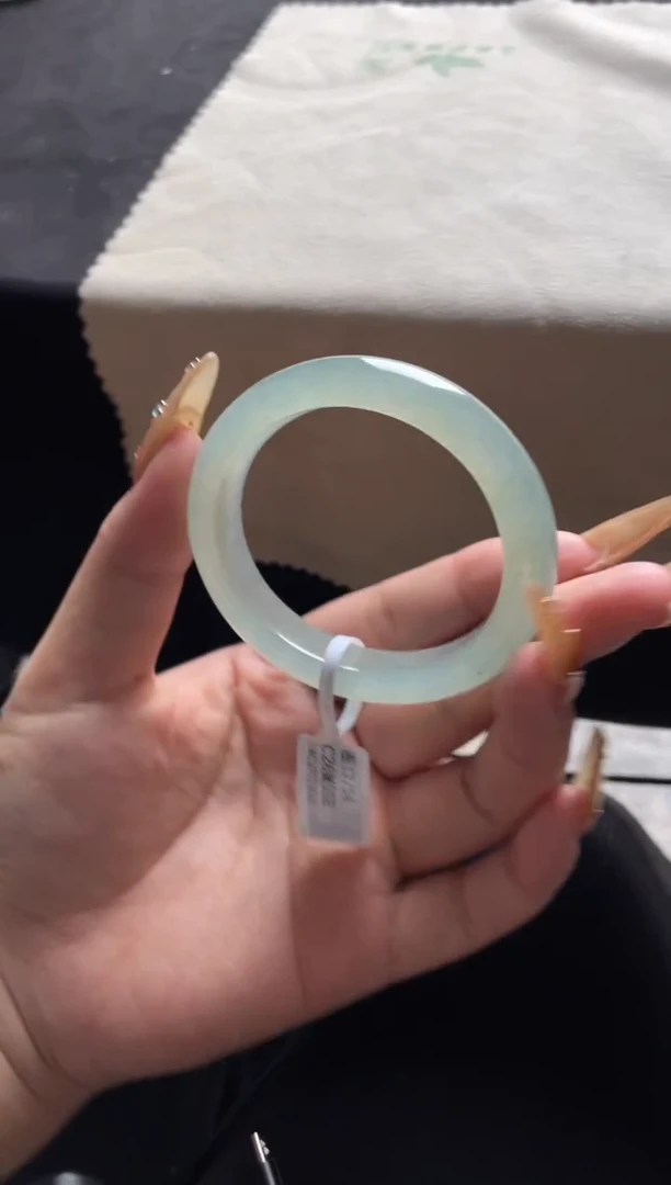 未镶嵌手镯翡翠贵妃三天鉴赏期