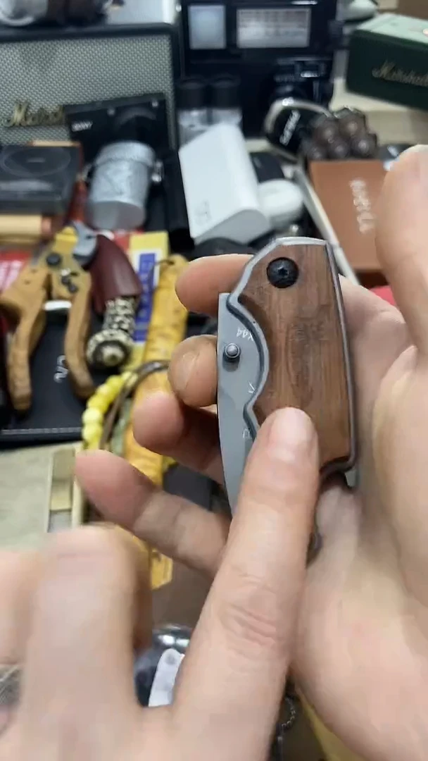 瓷片闪购商品  如图所示