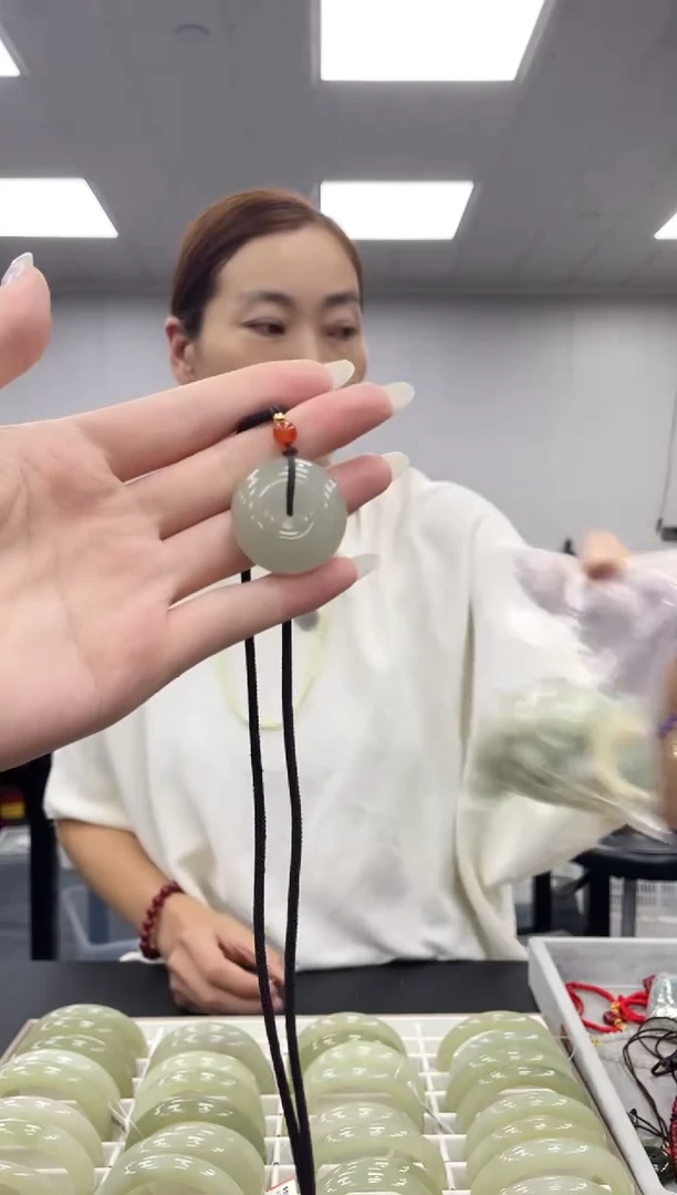 未镶嵌吊坠石英质玉多样性发其一z
