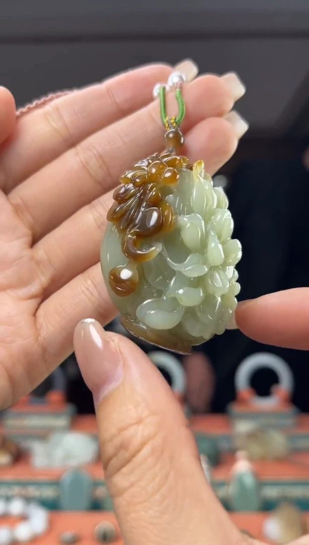 颈饰未镶嵌和田玉佩佩