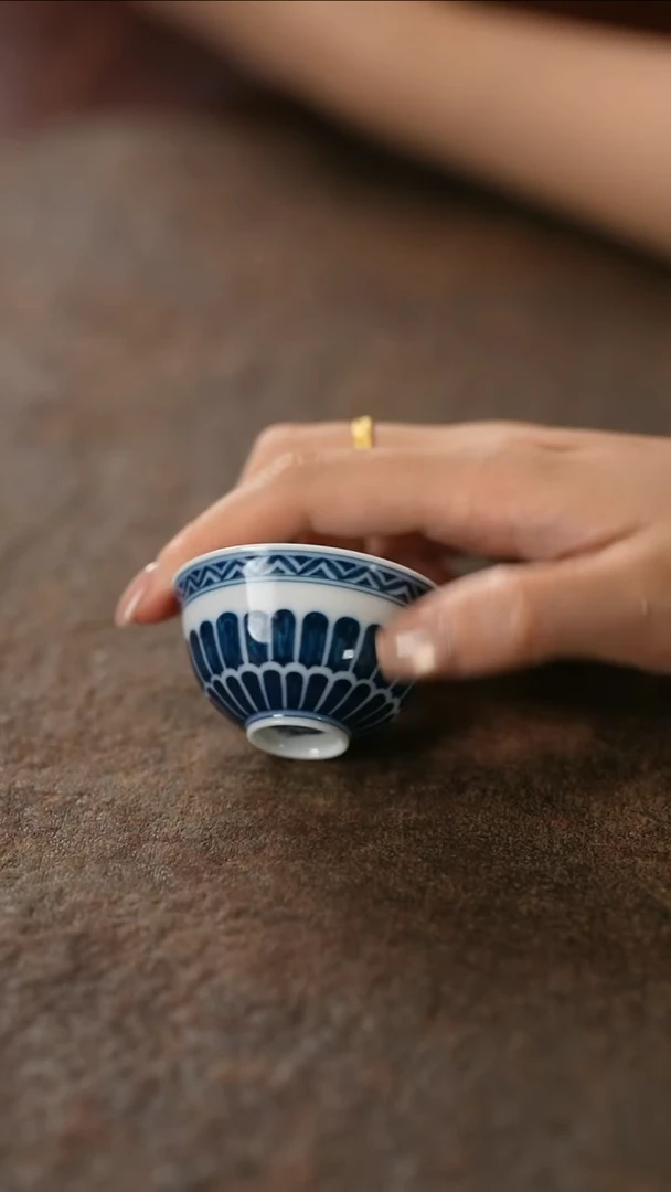记石柴窑菊瓣小客杯