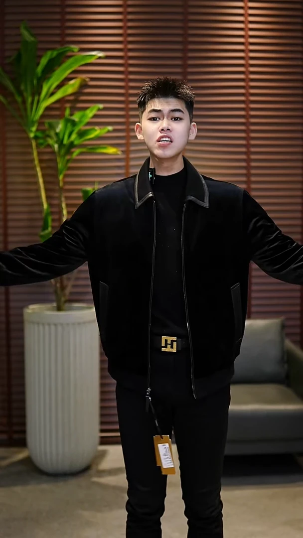 52码（140-155斤）男士鹅绒服720