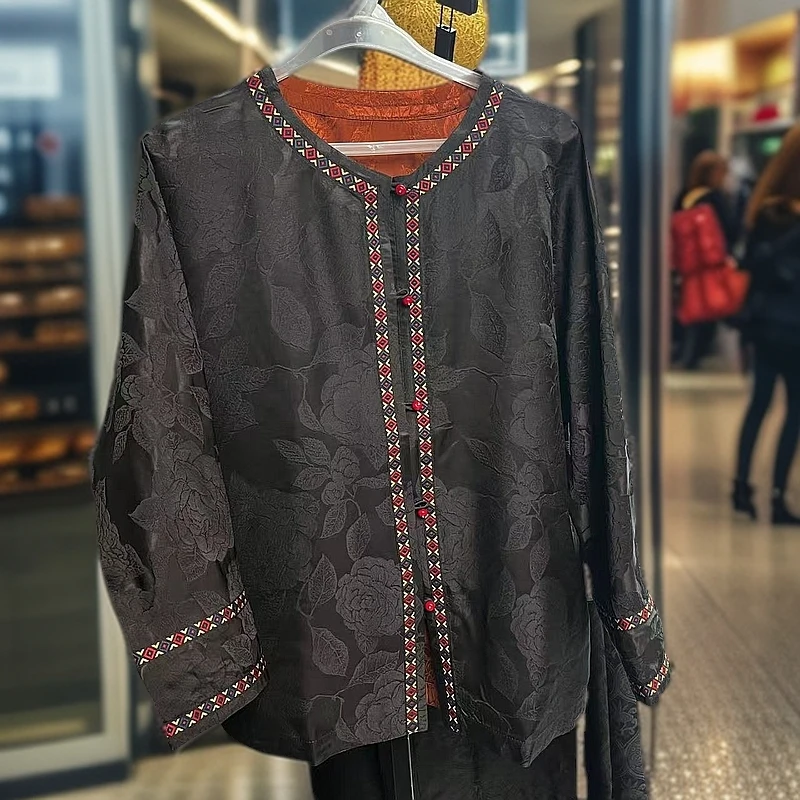 TT2025新款玫瑰长袖重缎双面穿圆领拼接刺绣外套 24804