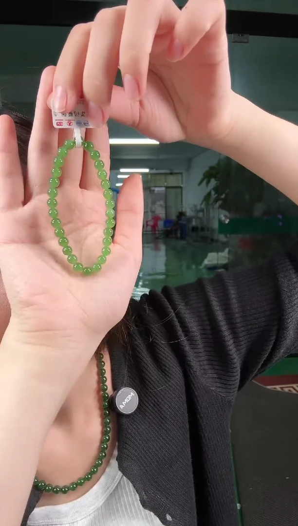 项链未镶嵌和田玉（碧玉）碧玉6mm苹果绿手串