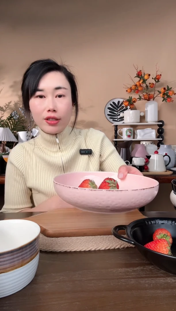 【闪购商品】瓷片8.3英寸做旧边浮雕深盘微瑕