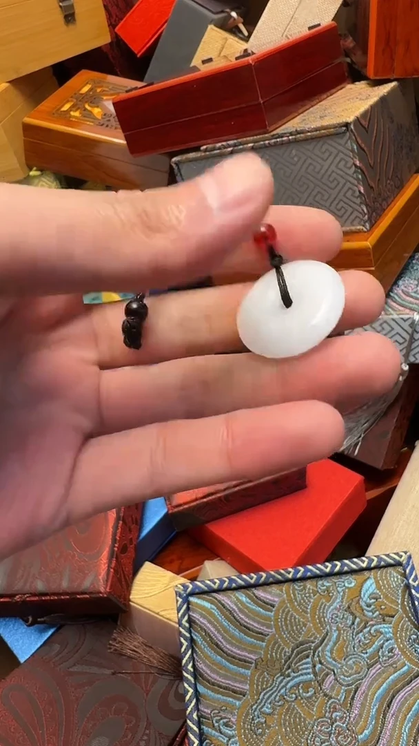 【闪购商品】和田玉颈饰未镶嵌————————