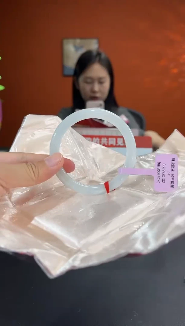 未镶嵌手镯翡翠7