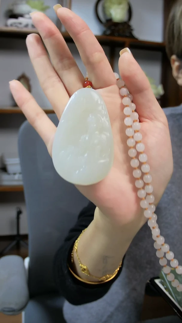 颈饰未镶嵌和田玉观音