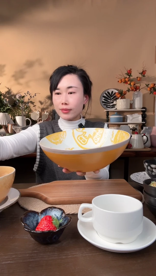 【闪购商品】瓷片9.5英寸异形粗陶手绘汤碗微瑕