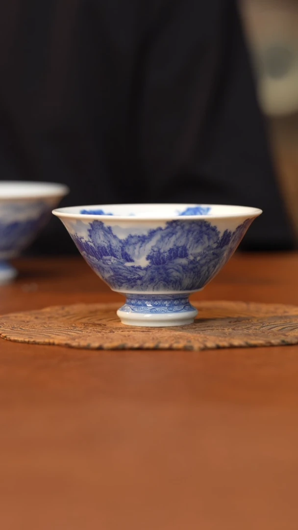 杯小*Q九本造物青花大江图