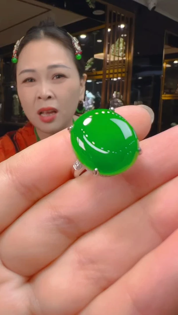 18K金镶嵌戒指翡翠035