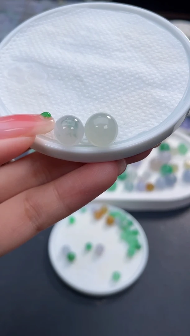 颈饰未镶嵌翡翠一***菲啊A266