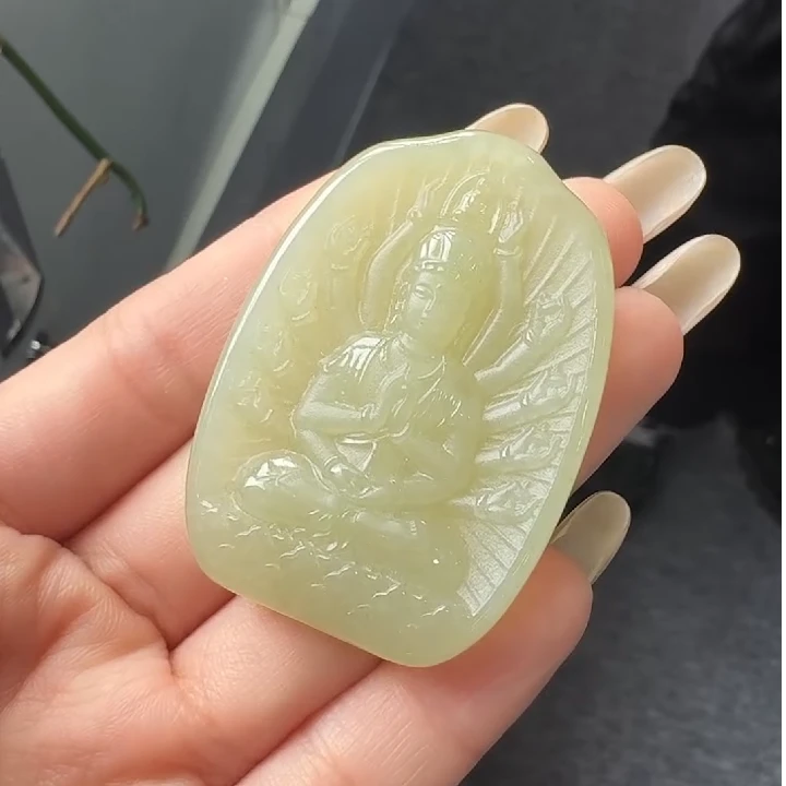 【倔老头精品】和田玉正装千手观音牌吊坠 约48*34mm（配绳）