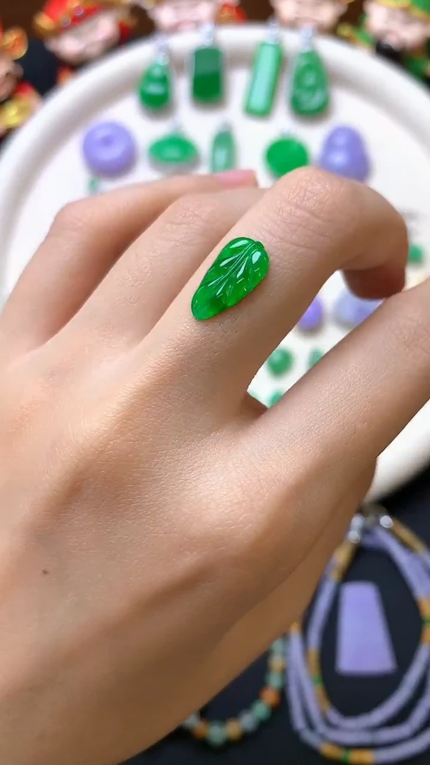 定制翡翠未镶嵌裸石（镶嵌定制）