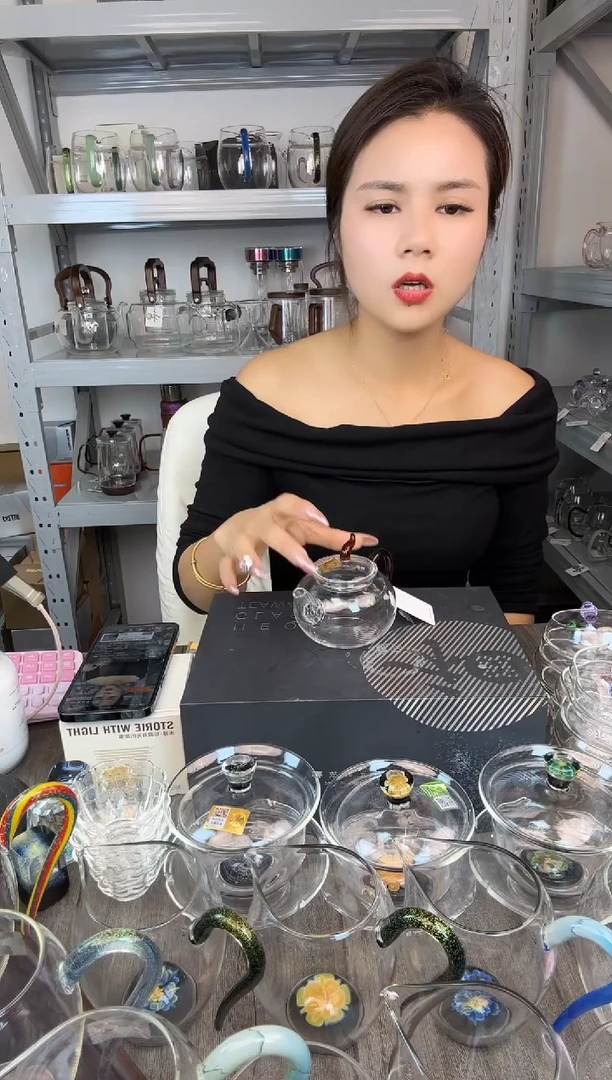 手工艺品玻璃贪***侠禾器 丰登壶  琥珀色