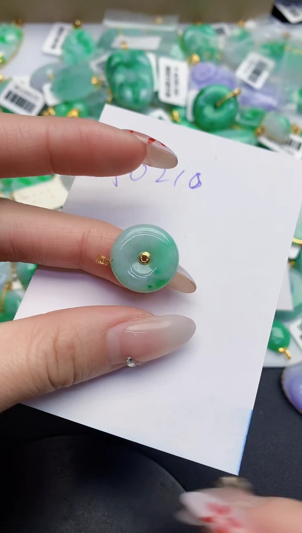 【闪购商品】翡翠颈饰18K金镶嵌00000000000