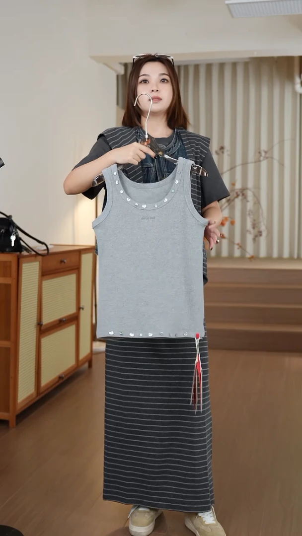小众设计师款 贝母扣拼接背心女