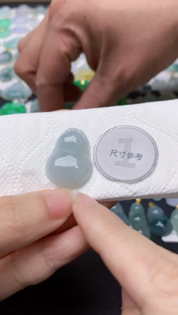 翡翠未镶嵌颈饰天然缅甸A货翡翠