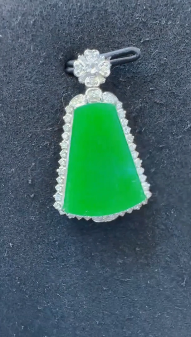 吊坠(不含链)18K金镶嵌翡翠多样性团购发一件