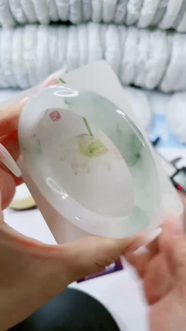 【闪购商品】石英质玉手镯未镶嵌多样性发货V486-64