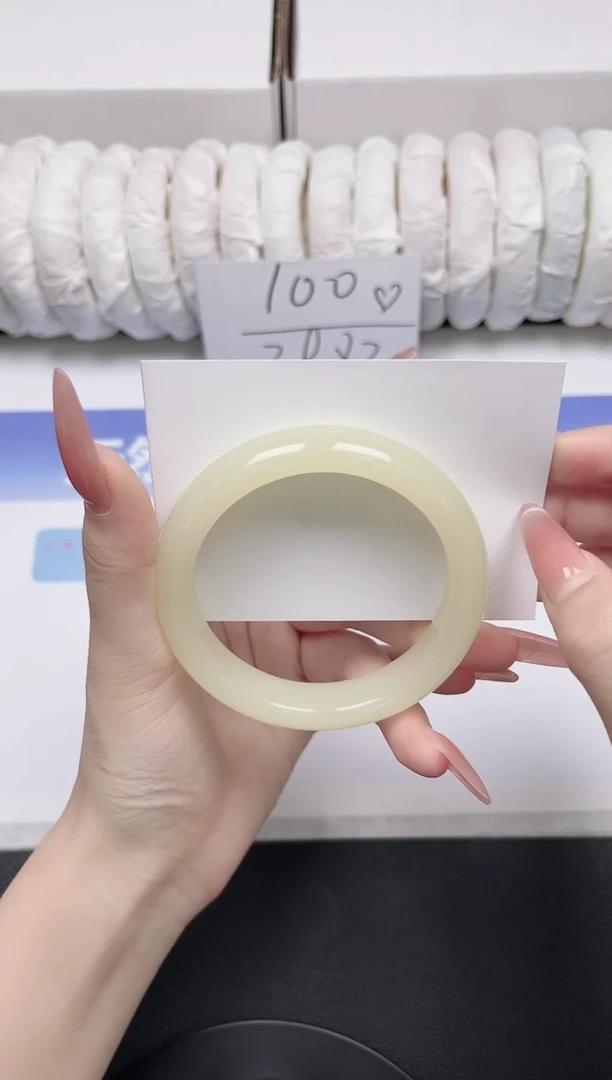 未镶嵌手镯石英质玉13-58.1