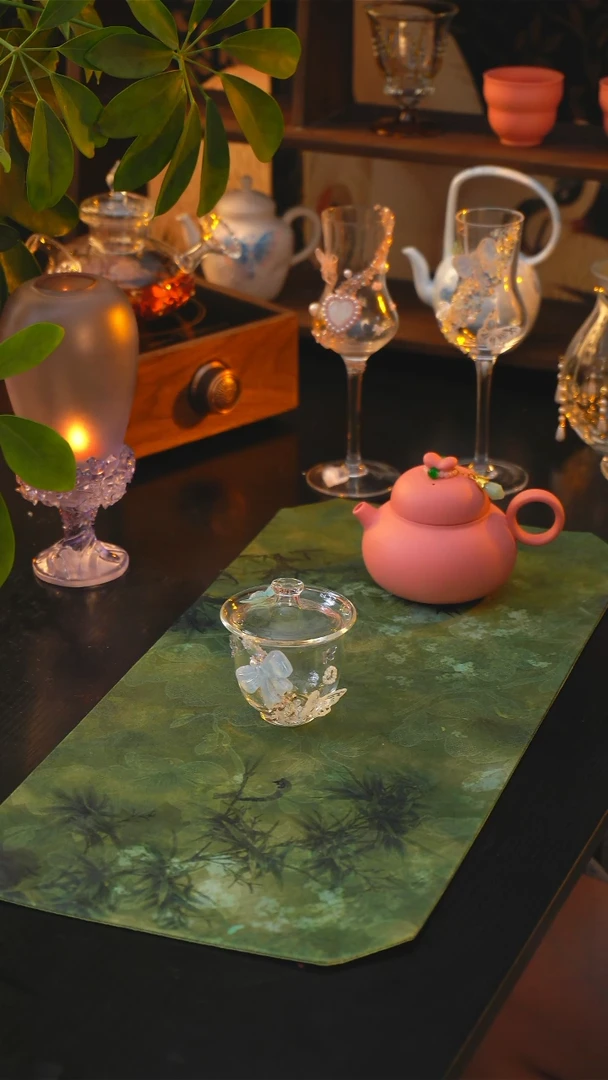 蝴蝶玻璃宝宝盖碗