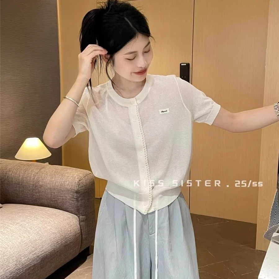 2025韩国东大门圆领单排扣刺绣花边短袖T恤衫上衣女潮