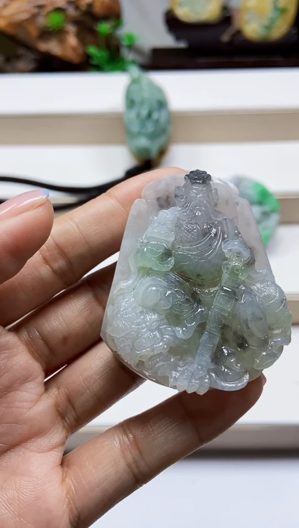 颈饰未镶嵌翡翠翡翠A货