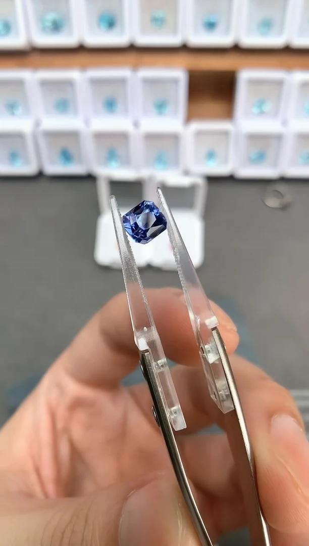 未镶嵌裸石定制蓝宝石1.99ct 无烧蓝宝石