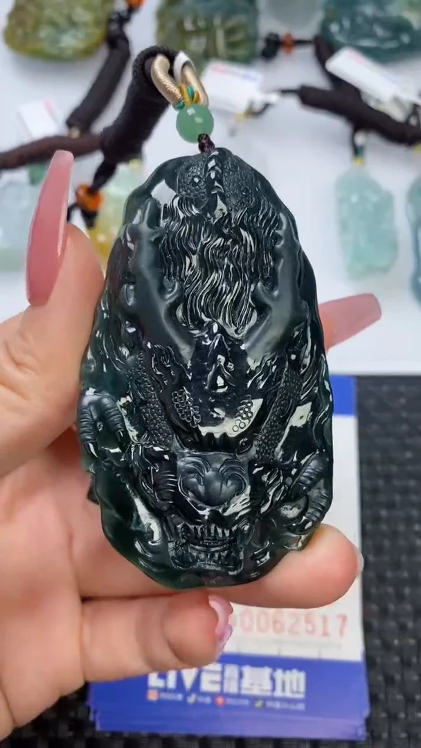 【闪购商品】翡翠颈饰未镶嵌111111111111111