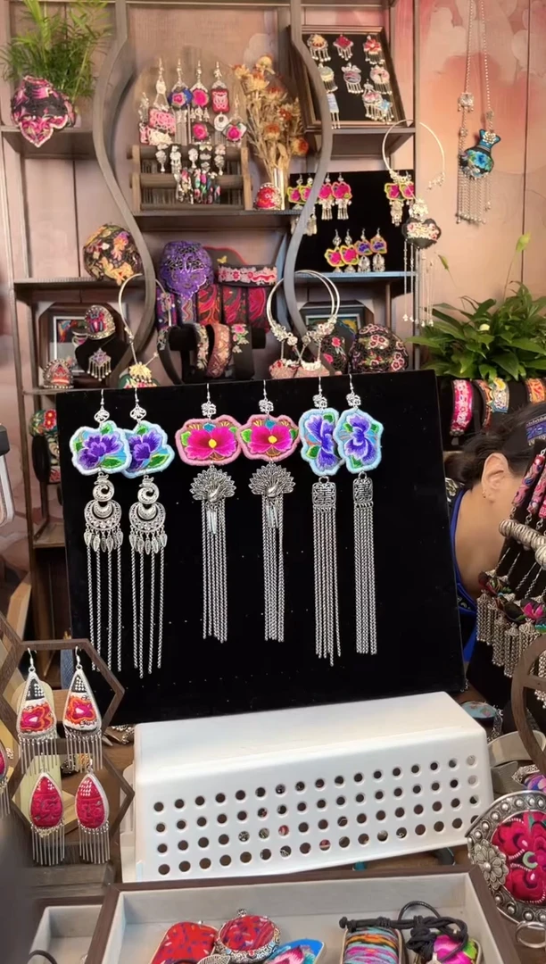 织绣坏*妈 民族风手工非遗老绣饰品312