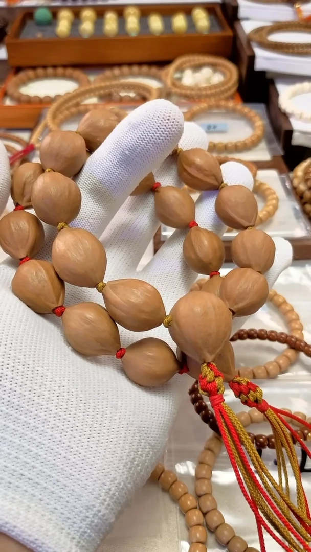 【闪购商品】橄榄核吊坠铁核手持