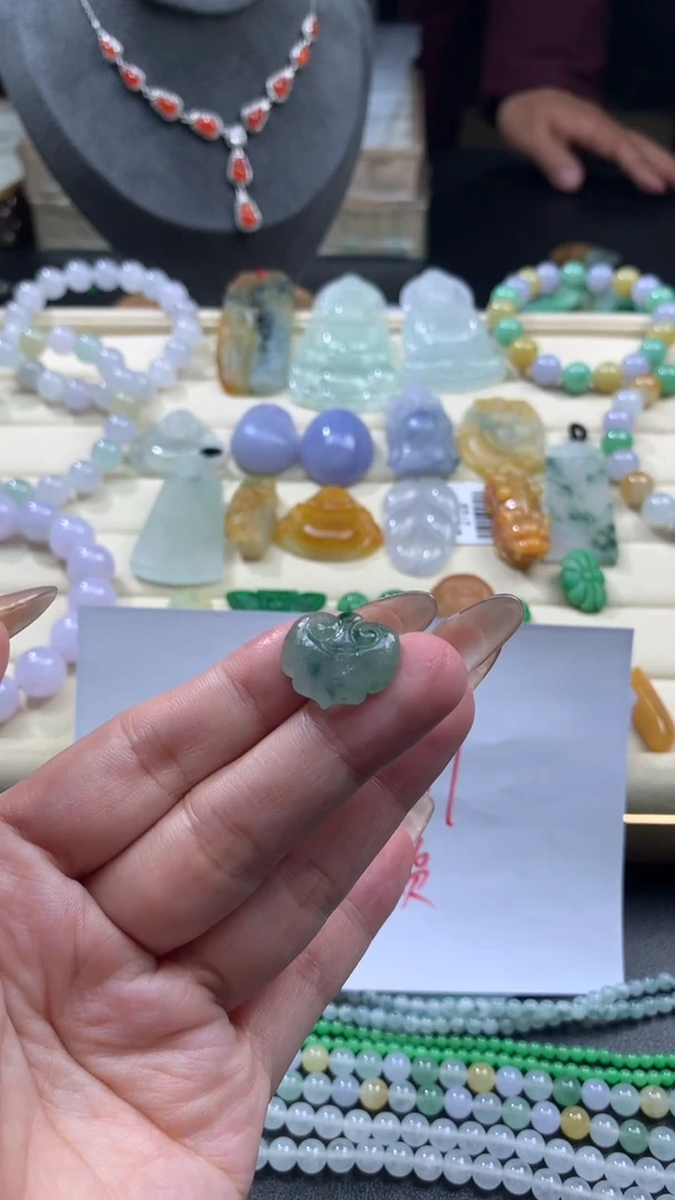 【闪购商品】定制翡翠未镶嵌翡翠