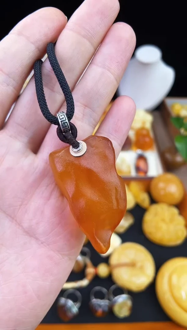 琥珀未镶嵌珠宝奇石柒月