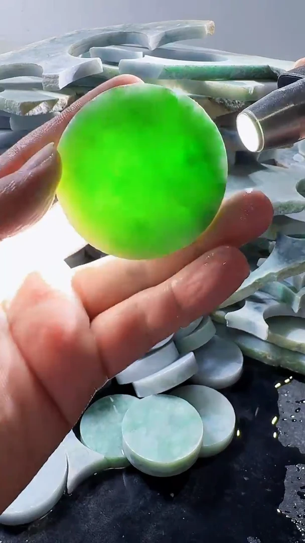 裸石翡翠缅甸翡翠A货帅7074