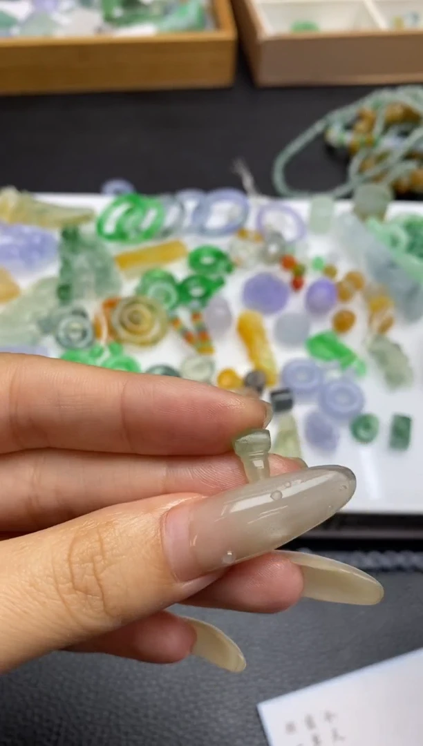 未镶嵌定制翡翠翡翠毛货~