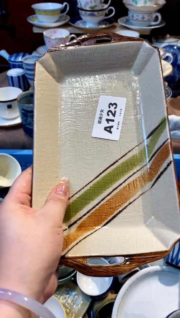 瓷片蒲**?瓷片哈哈哈哈哈哈123