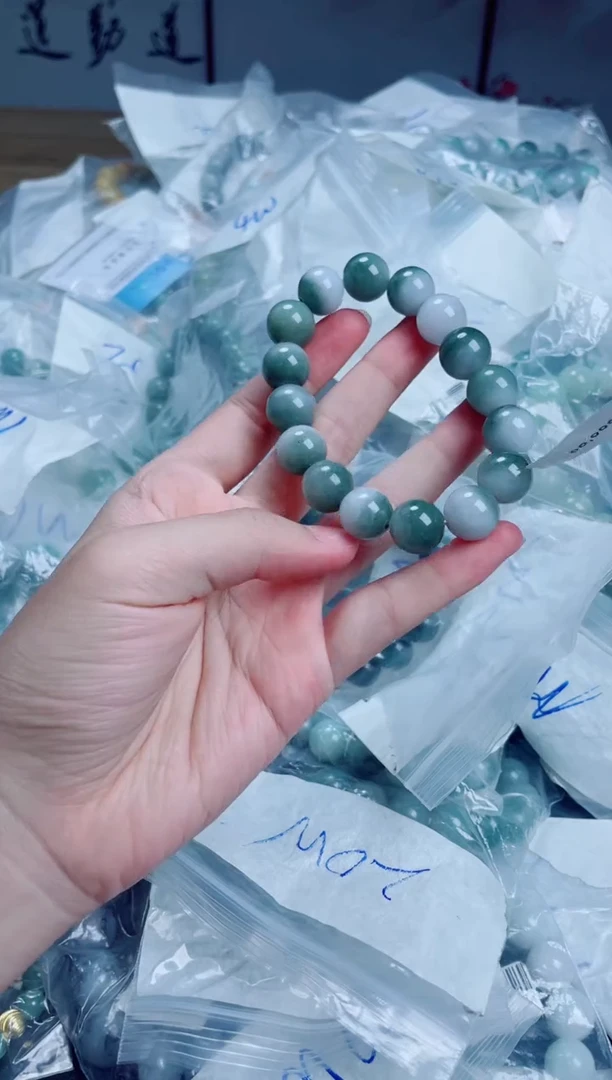 定制翡翠未镶嵌珠串