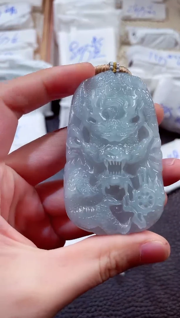 翡翠未镶嵌颈饰00004506