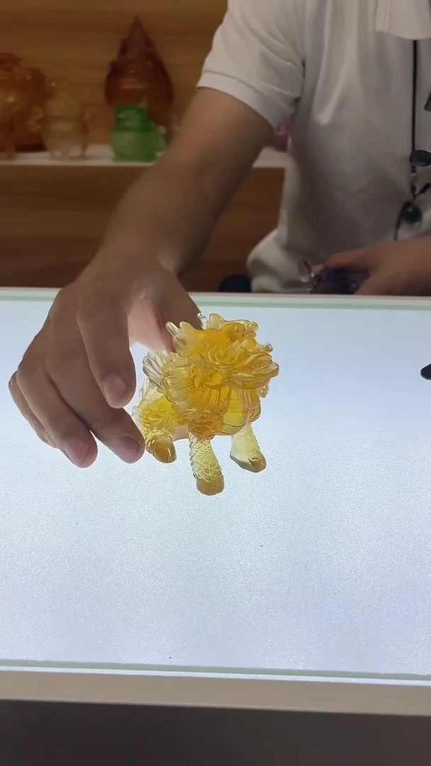 琉璃手工艺品招财貔貅琥珀色【微瑕】