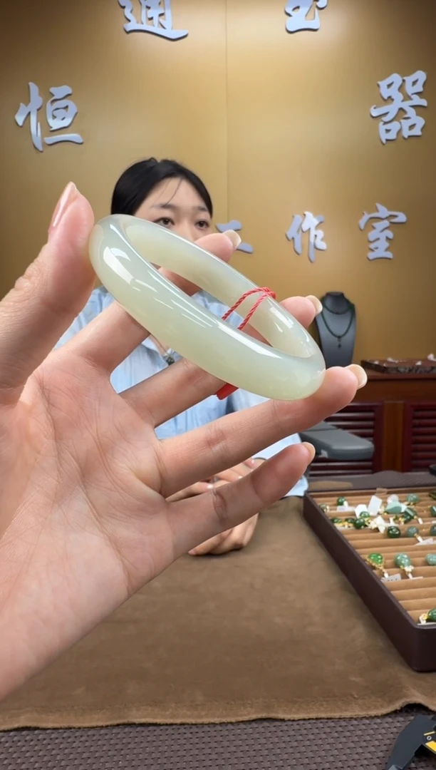 颈饰未镶嵌和田玉手镯56