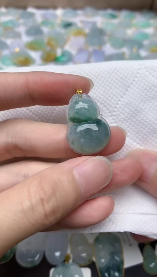 翡翠18K金镶嵌颈饰天然A货翡翠