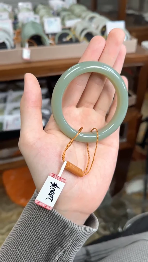未镶嵌手镯和田玉57